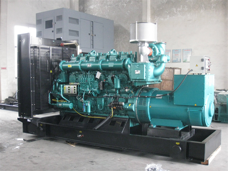 吉州200KW 柴油发电机的油耗是多少？